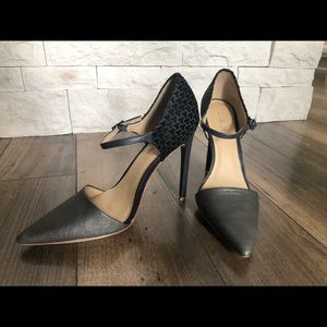 Elegant L.A.M.B Leather Heel Grey- Like New!
